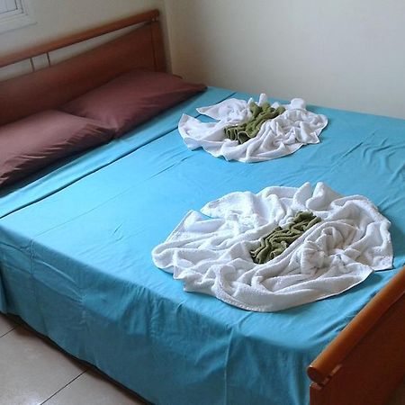 Carisa Olympic Court Apartment Larnaca Pokój zdjęcie