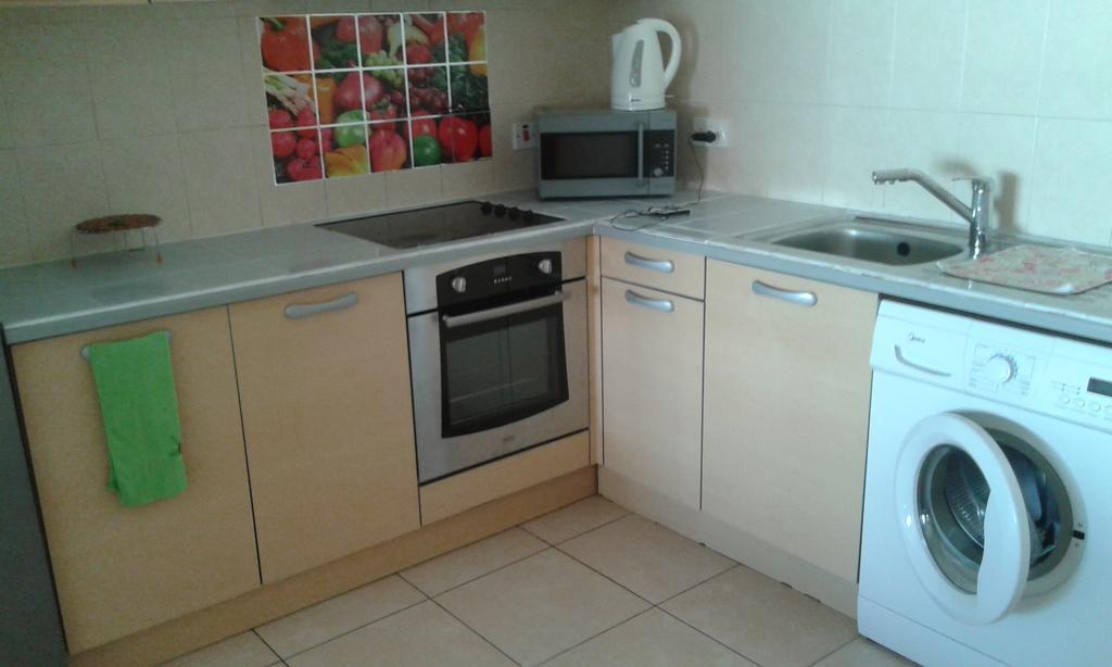 Carisa Olympic Court Apartment Larnaca Pokój zdjęcie