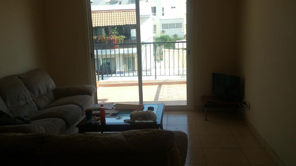 Carisa Olympic Court Apartment Larnaca Pokój zdjęcie