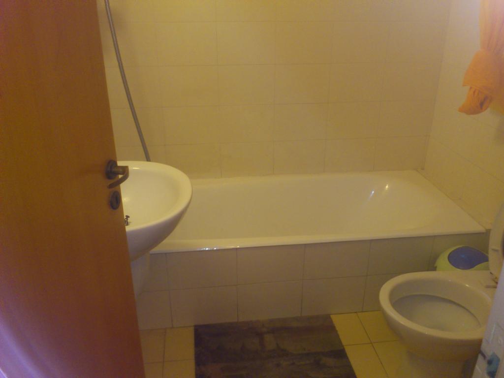 Carisa Olympic Court Apartment Larnaca Pokój zdjęcie